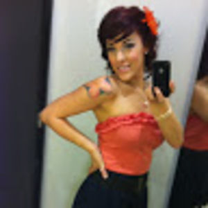 Meet your Posher, Cayla